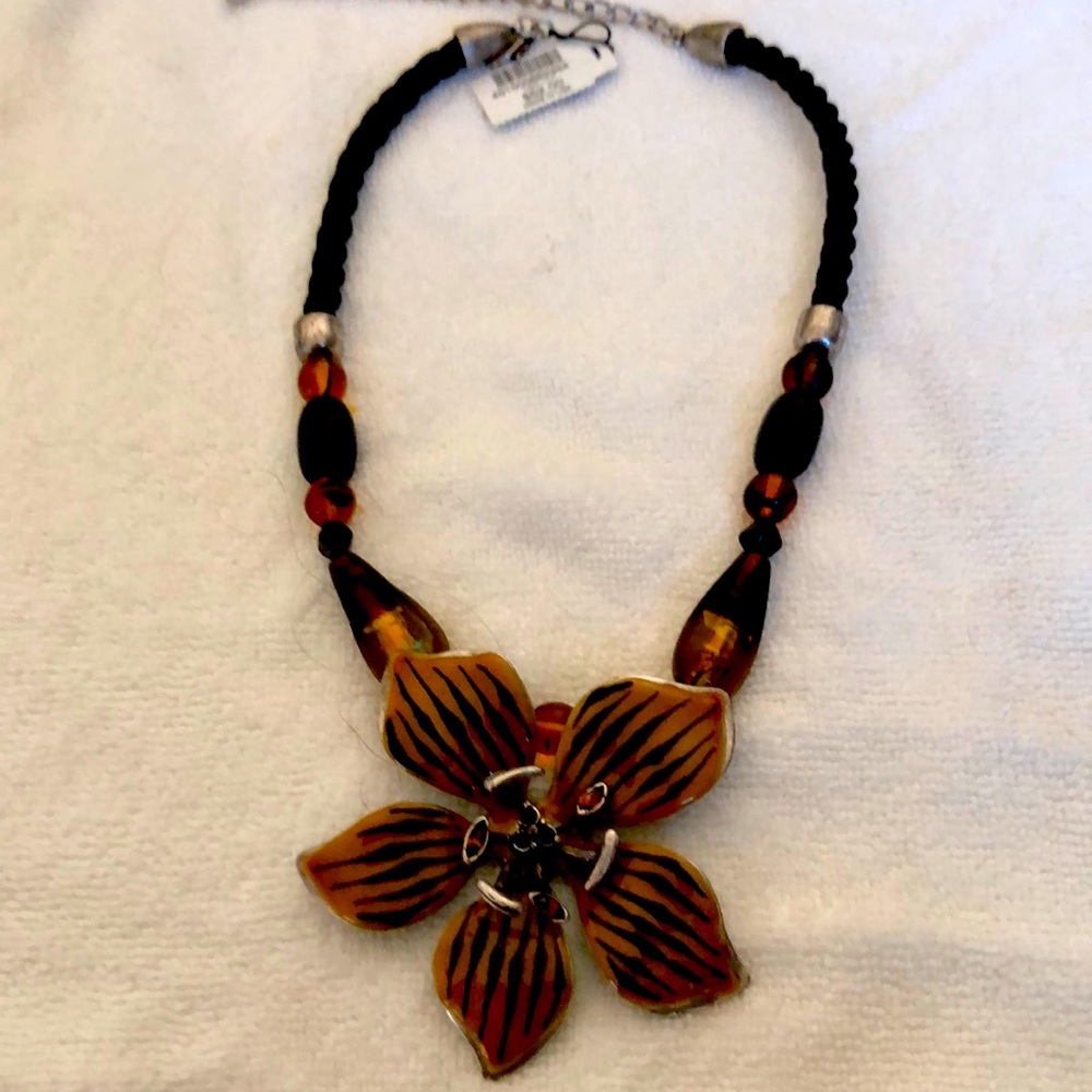 NWT—Chico’s necklace
